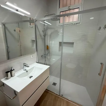 Exclusive 2-bedroom In Americas דירה